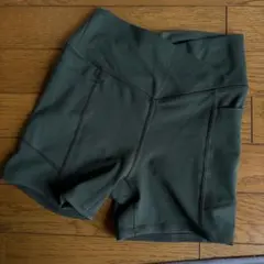 GILLY HICKS グリーンショートレギンス　XSのサムネイル
