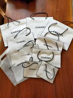 シャネル ショップ紙袋