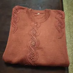 ブラウン刺繍入りニットセーター Lサイズ