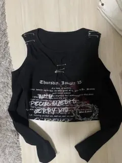 グランジ　パンク　ロック　肩出し　ギャル　y2k