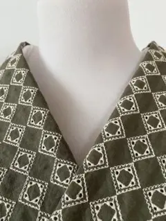 半衿　3966刺繍半衿 オリーブグリーン スクエア型模様刺　着物 浴衣