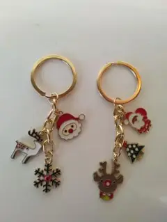 新品　クリスマス　キーホルダー　違う二つ　セットのみ