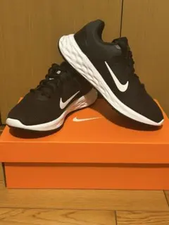 まいこ様専用　新品 Nike Revolution 6 ブラック/ホワイト