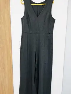 ユニクロ　サロペット　パンツ　ジャンプスーツ　グレー