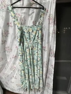 水色の花柄マキシドレス