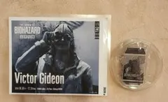 バイオハザード ラベル缶 アクリルキーホルダー ステッカー ヴィクター