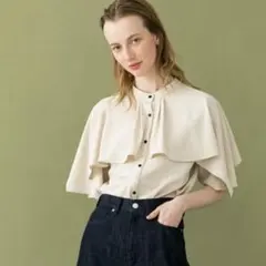 AKIRANAKA アキラナカ 半袖シャツ ベージュ リボンGWEN SHIRT - メルカリ