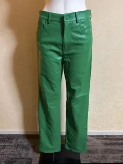 ZARA · 緑色 カジュアルパンツ 合成皮革風 ★ ZARA Pants