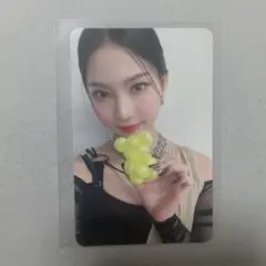STAYC アイサ　YOUNG-LUV.COM　封入トレカ　LUV.ver②