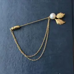 ゴールド ブローチ