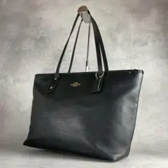 美品 COACH トートバッグ ロゴ金具 レザー ブラック A4サイズ収納可能