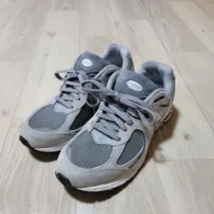 極美品　New Balance M2002RST(D) グレー 26.0cmのサムネイル