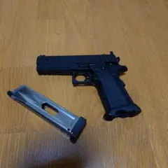 美品】ベレッタ 装弾 弾丸 ロッカー - メルカリ