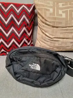 THE NORTH FACE ブラックショルダーバッグ