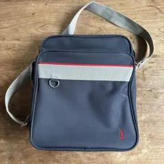 【美品】EASTBOY ショルダーバッグ スクールバッグ 女神 刺繍 レッド