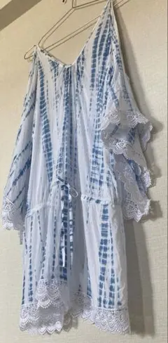 LANI LAU（ラニラウ）タイダイ柄オフショルダーチュニックワンピース