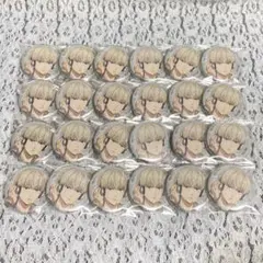 あっきぃ 1st 缶バ デフォ 35個 - メルカリ