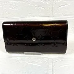 ルイヴィトン ヴェルニ ポルトフォイユサラ アマラント 長財布