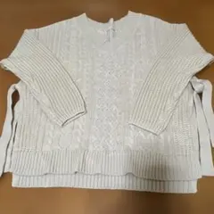Ｖネックニット