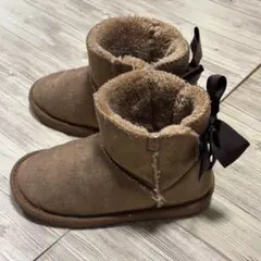 リボン付きムートンブーツ　19㎝