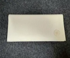 新品未使用】皇居 白い長財布 菊の御紋 カードポケット付き - メルカリ