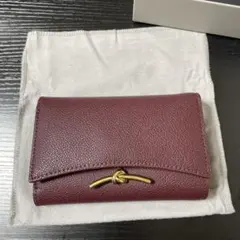 CHARLES & KEITH 折りたたみ財布のサムネイル