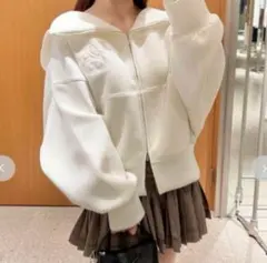 新品　SNIDEL ボリュームパーカー