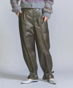 新品✨】BEAUTY&YOUTH フェイクレザー ベルトヘム パンツ M