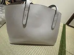 白色革バッグのサムネイル