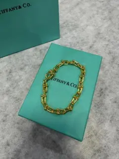 白色迷你連衣裙 荷葉邊袖 V領