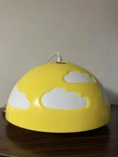 IKEA SKOJIG ペンダントライト イエロー