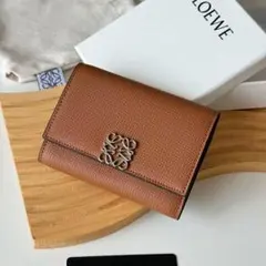 Item thumbnail for item 5405a640-8286-4428-b682-b6bc986dd1f1