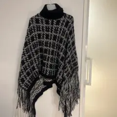 RED VALENTINO フリンジ付きポンチョ