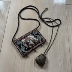 小さながま口ネックレス　と　インドの小物入れ