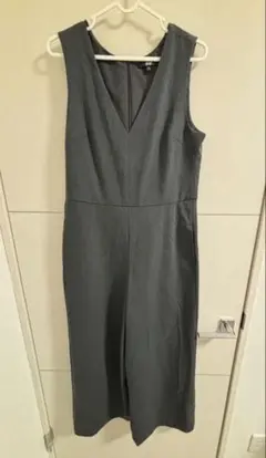 【美品】UNIQLO グレー Vネック ノースリーブ オールインワン Mサイズ