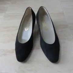 銀座ヨシノヤ　スエード　黒　ローヒールパンプス