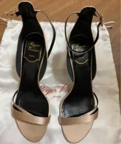 「値下げ！」「新品」 Roger Vivier ロジェヴィヴィエサンダルのサムネイル