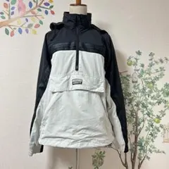 アディダス　ハーフジップ　オーバーサイズ　ナイロンジャケット　サイズXS