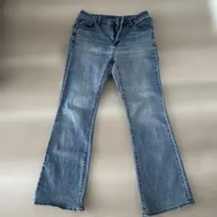 GU スリムフレアジーンズ