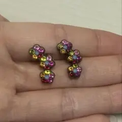ミハエルネグリン　花型スワロスキーピアスのサムネイル