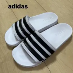 adidas　アディダスホワイト　アディレッタ　23cmくらい　シャワーサンダル