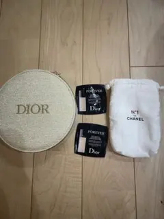 Dior ゴールドポーチと化粧品セット　CHANEL巾着