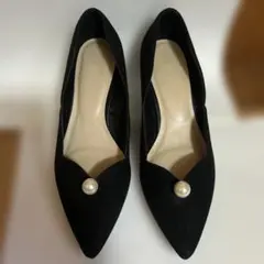 黒スエード風　パール装飾　ヒール　ポインテッドトゥパンプス