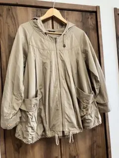 Ray BEAMS ベージュ マウンテンパーカー