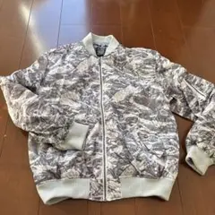 ワークマン迷彩柄 ボンバージャケット