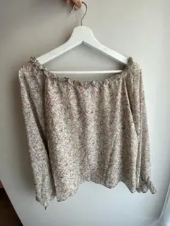 flower 花柄オフショルダー長袖ブラウス