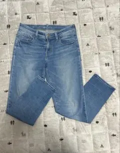 Item thumbnail for item bec1711e-0c52-414e-9aec-14cf0724c2d1