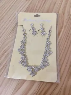 ブライダルアクセサリー ネックレス・イヤリングセット