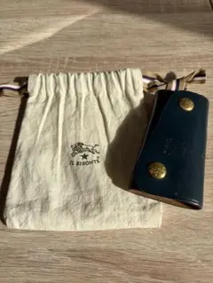 IL BISONTE ネイビー レザーキーケース