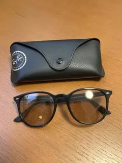 Ray-Ban ブラック ラウンド サングラス